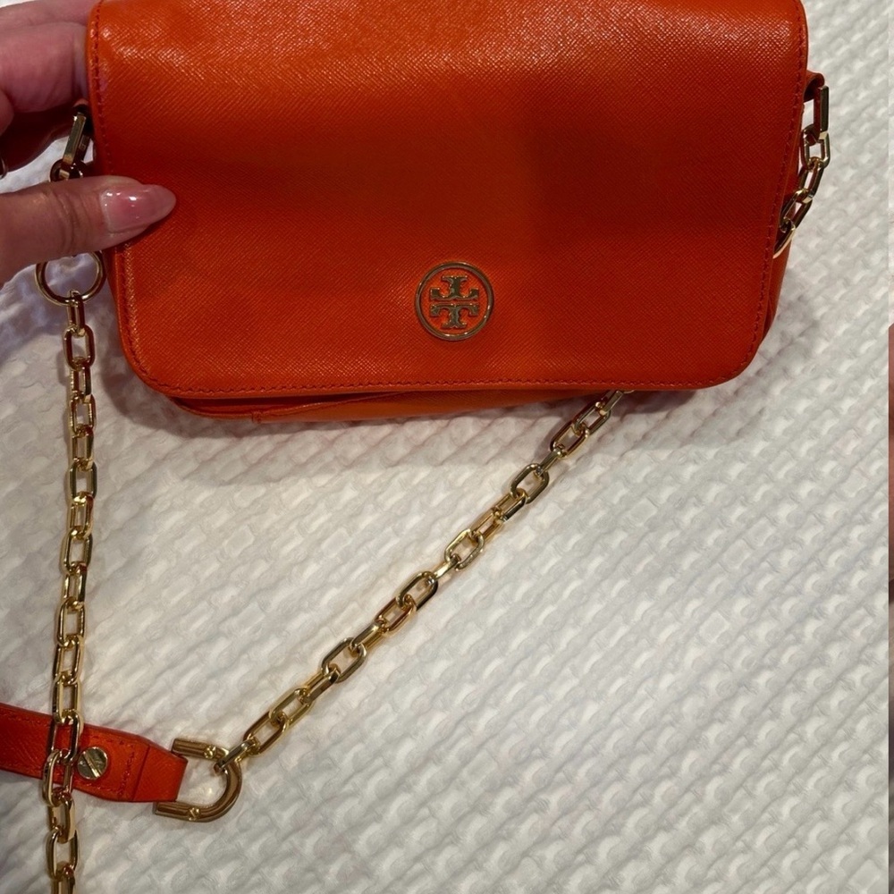 Tory Burch Robinson Orange mini crossbody bag With Gold Hardware Chain